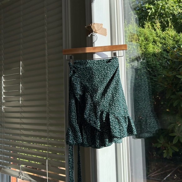 green floral top + skirt set - Picture 2 of 5